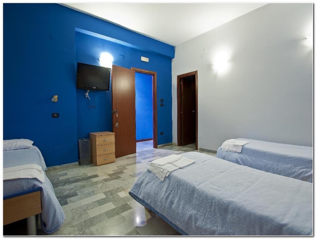 Hotel Veronese Чериньола Номер фото